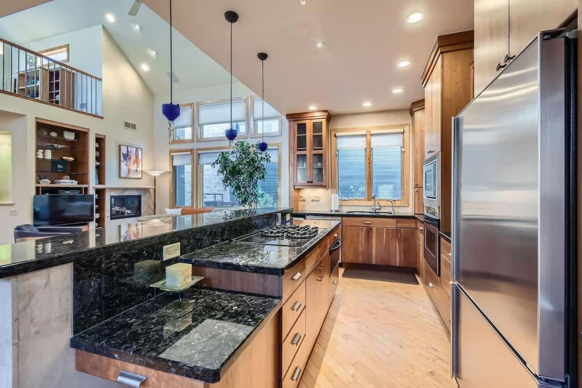 High-end 4bd Executive Retreat In Cherry Creek Family Denver